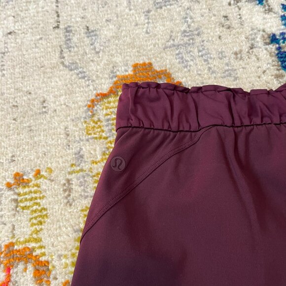 Lululemon Keep Moving Pant 7/8 High Rise Luxtreme, Cassis (Burgundy), Size 10 - Picture 10 of 16